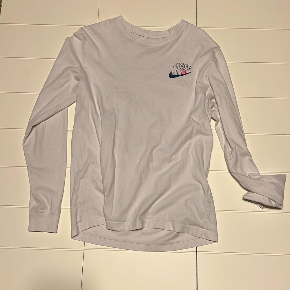 Nike White Graphic Tee